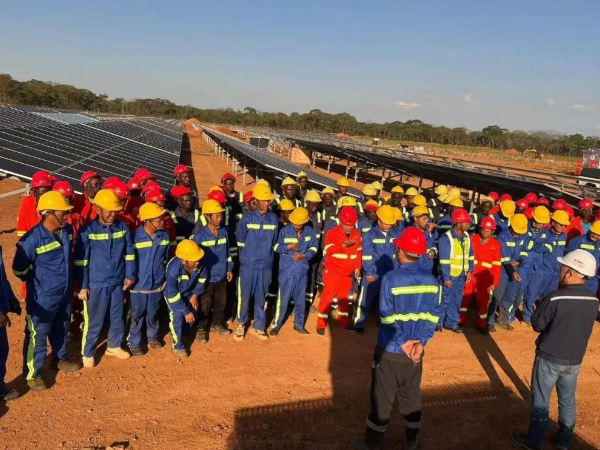 The first and largest single-unit photovoltaic-energy storage-diesel mine microgrid project in Africa has achieved its initial grid connection!